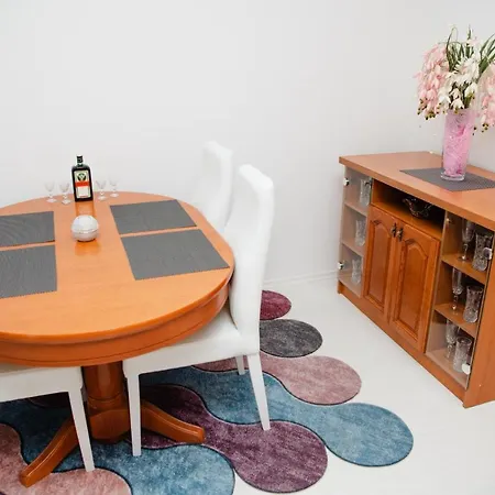 Apartman Lubussa Διαμέρισμα *